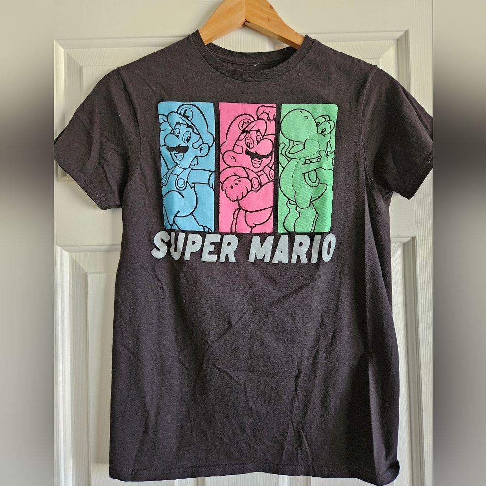Super Mario T-Shirt 34/36 sz S Gaming Men's Sizing -This would be a Youth sz XL